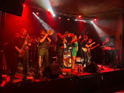 Sinister Dexter performance photo 10